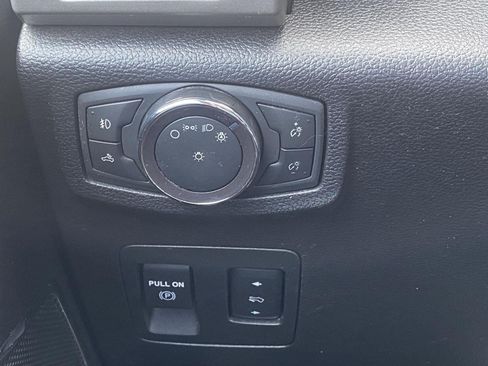 Used 2019 Ford F150 Lariat w/ Equipment Group 502A Luxury AWD/4WD image 21