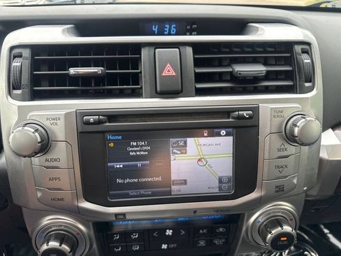 Used 2015 Toyota 4Runner Limited w/ Four Season Floor Mat Package AWD/4WD image 28