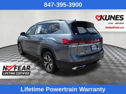 Used 2024 Volkswagen Atlas SE AWD/4WD image 5