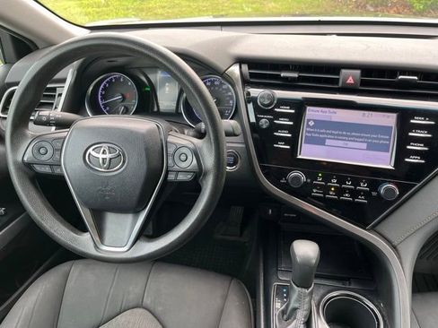 Used 2019 Toyota Camry LE w/ Convenience Package FWD image 21