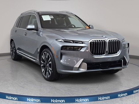 Used 2024 BMW X7 xDrive40i AWD/4WD image 3