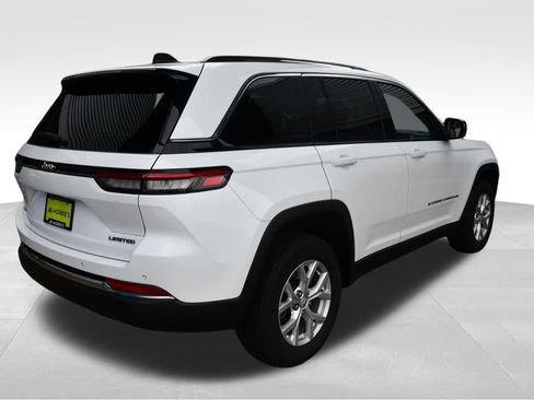Used 2023 Jeep Grand Cherokee Limited AWD/4WD image 9