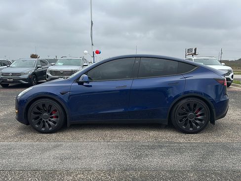 Used 2022 Tesla Model Y Performance image 5