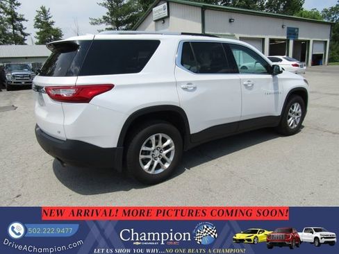 Used 2018 Chevrolet Traverse LT FWD image 4