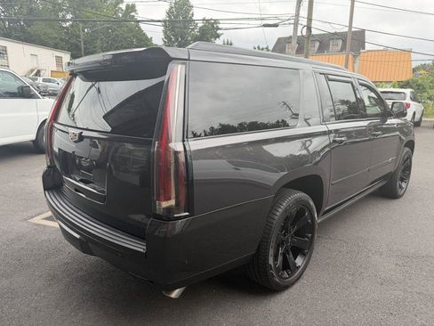 Used 2017 Cadillac Escalade ESV Platinum AWD/4WD image 5