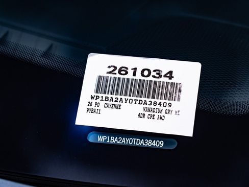 Certified 2026 Porsche Cayenne GTS AWD/4WD image 33
