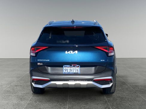 Used 2025 Kia Sportage EX image 4