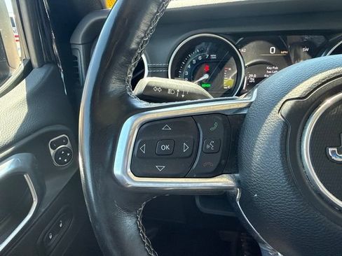 Used 2022 Jeep Wrangler Unlimited Sahara w/ Cold Weather Group AWD/4WD image 16