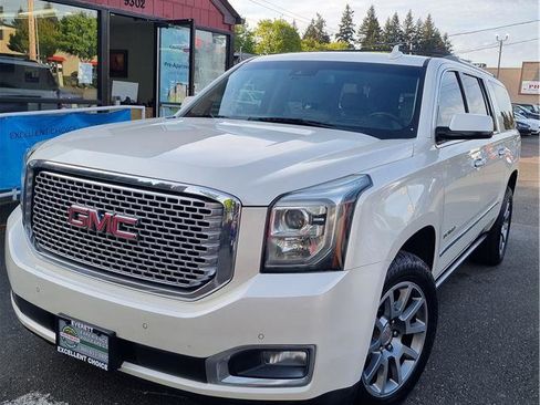 Used 2015 GMC Yukon XL Denali w/ Premium Package AWD/4WD image 1