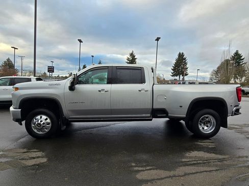 Used 2023 Chevrolet Silverado 3500 High Country image 38