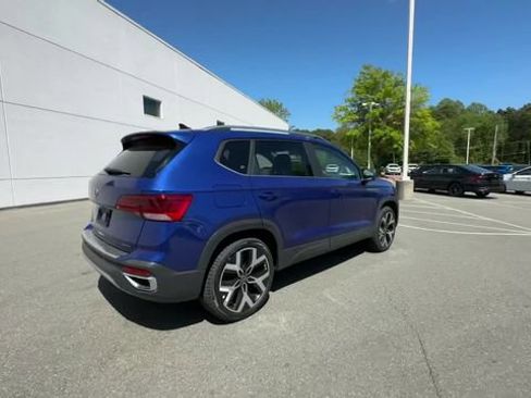 Certified 2023 Volkswagen Taos SEL image 8