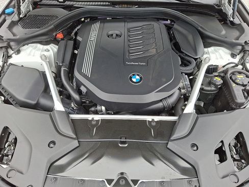 Used 2022 BMW 540i xDrive w/ Executive Package image 30