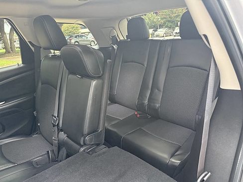 Used 2016 Dodge Journey Crossroad w/ Popular Equipment Group image 28