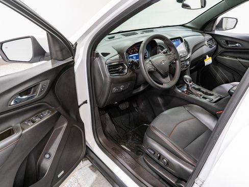 Used 2024 Chevrolet Equinox RS w/ RS Leather Package image 12