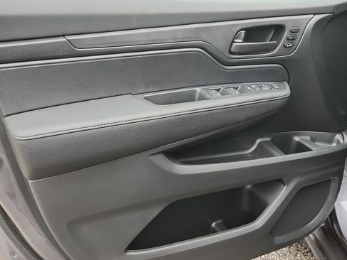 New 2026 Honda Odyssey EX-L image 9