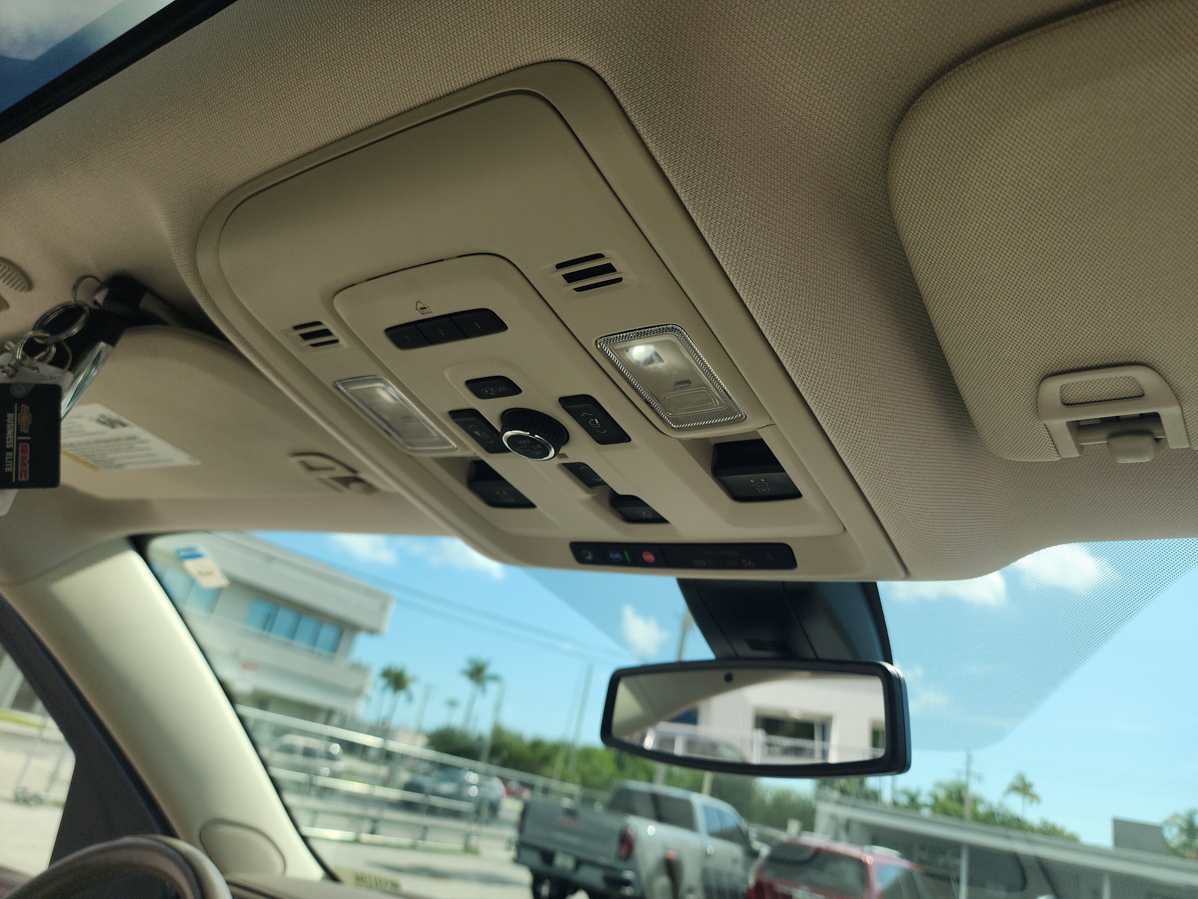 Used 2022 GMC Yukon XL Denali RWD image 37