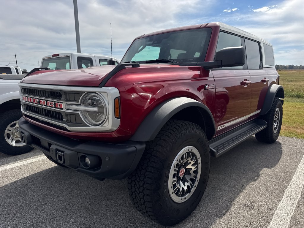 Used 2026 Ford Bronco Outer Banks w/ Sasquatch Package AWD/4WD image 1