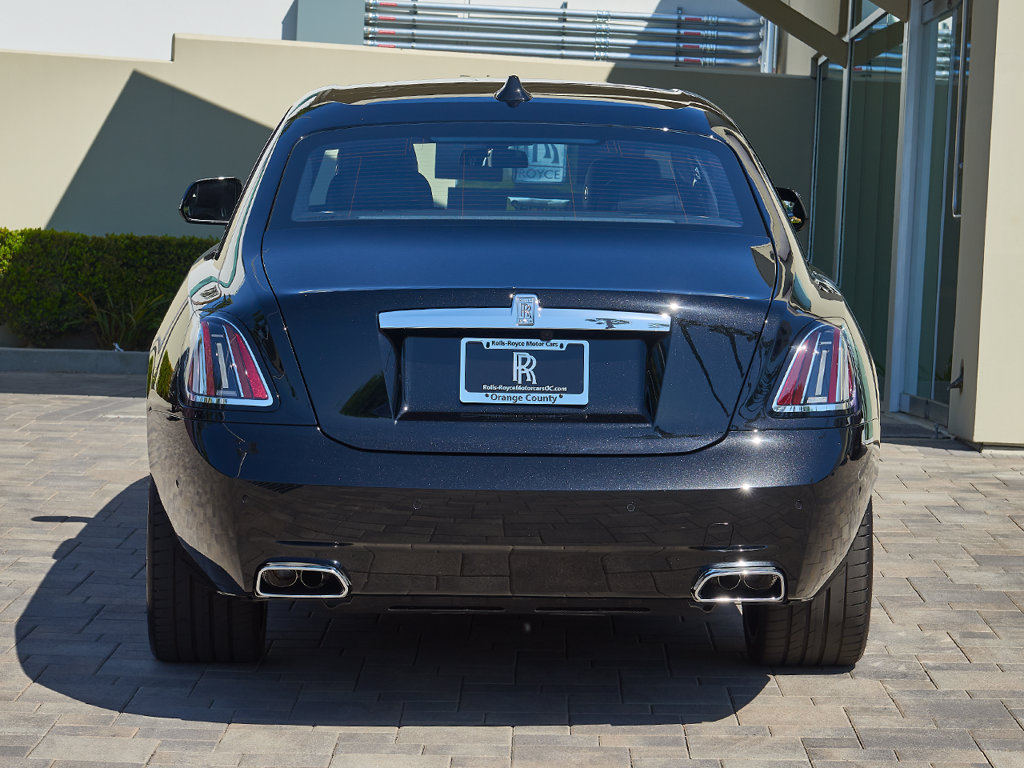 Used 2026 Rolls-Royce Ghost Extended Wheelbase AWD/4WD image 8