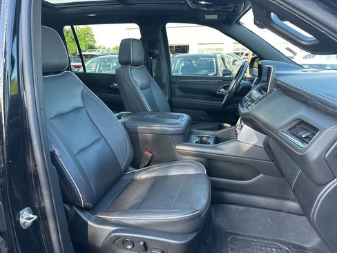 Used 2022 GMC Yukon XL SLT image 28