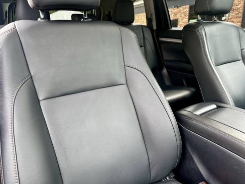 Used 2015 Toyota Highlander XLE AWD/4WD image 17