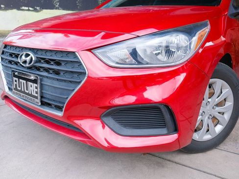 Used 2020 Hyundai Accent SE FWD image 8