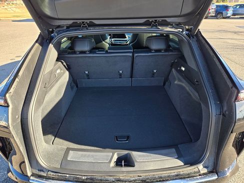 New 2026 Cadillac Lyriq Luxury image 8