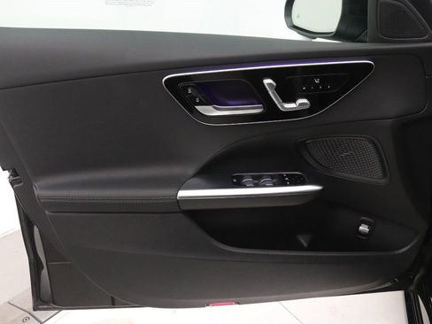 Used 2025 Mercedes-Benz C 300 4MATIC Sedan image 20