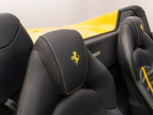 Certified 2022 Ferrari F8 Tributo RWD image 40