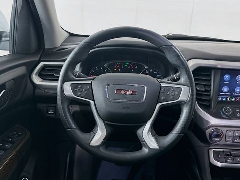 Used 2023 GMC Acadia SLE w/ Driver Convenience Package image 17