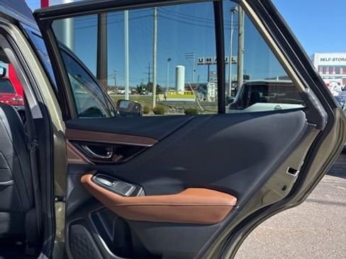 Used 2022 Subaru Outback Touring image 18