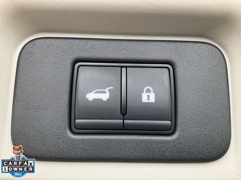 Used 2024 Nissan Ariya FWD image 11