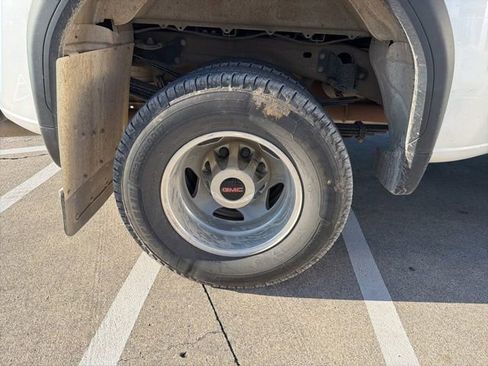 Used 2023 GMC Sierra 3500 Denali image 10