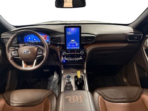 Used 2021 Ford Explorer King Ranch w/ Premium Technology Package AWD/4WD image 16