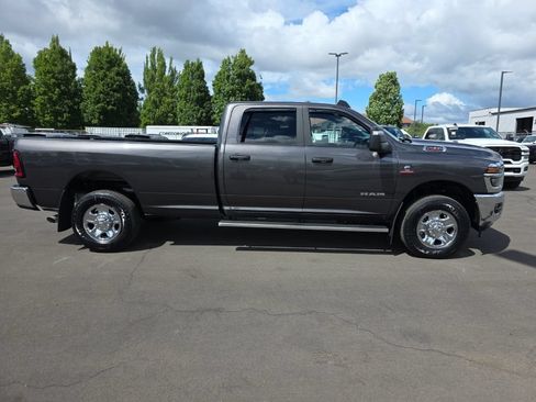 Used 2025 RAM 2500 Big Horn AWD/4WD image 6