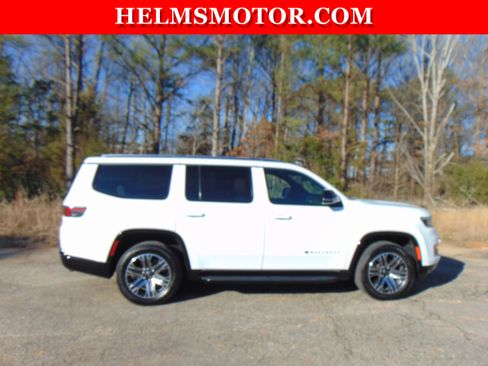 Certified 2025 Jeep Wagoneer 4WD image 18