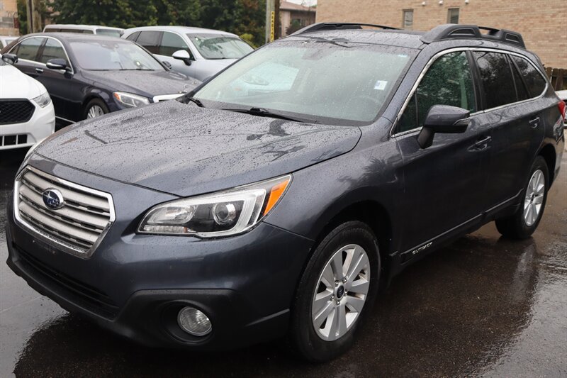 Used 2017 Subaru Outback 2.5i Premium AWD/4WD image 3