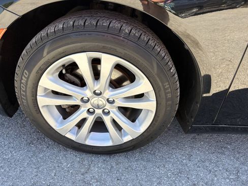 Used 2016 Chrysler 200 Limited w/ Anniversary Edition FWD image 11