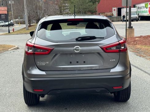 Used 2021 Nissan Rogue Sport S image 5