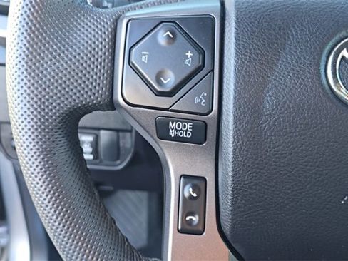 Used 2022 Toyota Tacoma TRD Off-Road image 22