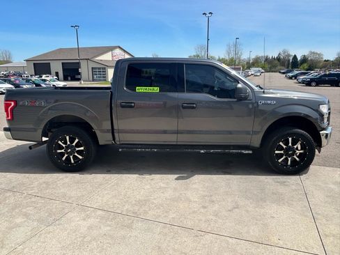 Used 2017 Ford F150 XLT AWD/4WD image 4