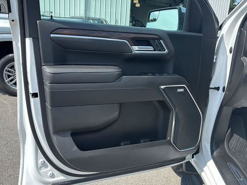 Used 2022 GMC Sierra 1500 SLT w/ SLT Convenience Package AWD/4WD image 15