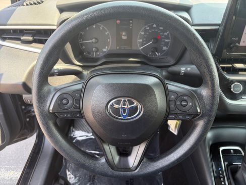 Used 2024 Toyota Corolla LE FWD image 12