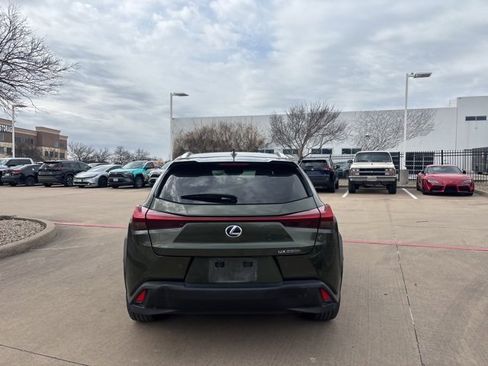 Used 2022 Lexus UX 250h w/ Premium Package image 6