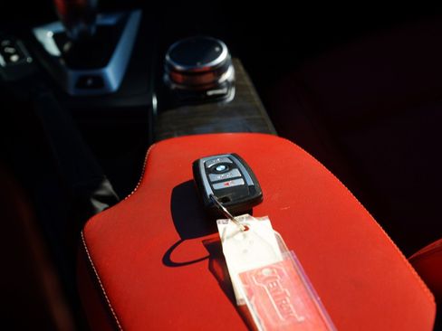 Used 2018 BMW M3 image 60