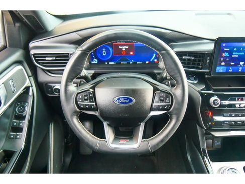 Used 2022 Ford Explorer ST image 20