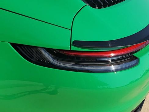Used 2022 Porsche 911 Carrera RWD image 17