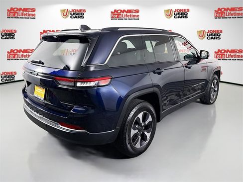 Used 2024 Jeep Grand Cherokee Limited 4xe w/ Luxury Tech Group II image 17