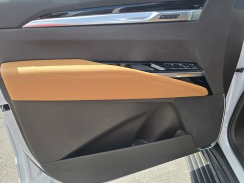 New 2026 Cadillac Escalade ESV Luxury image 23