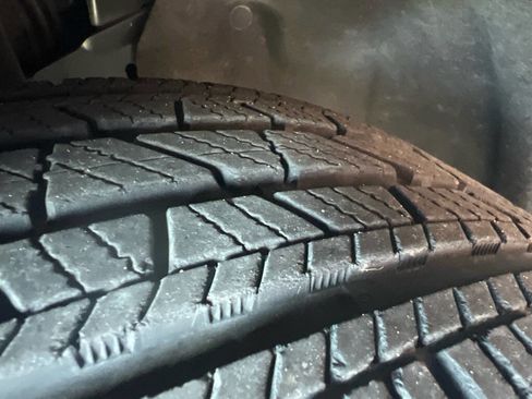 Used 2012 Jeep Grand Cherokee Overland w/ Trailer Tow Group IV image 10