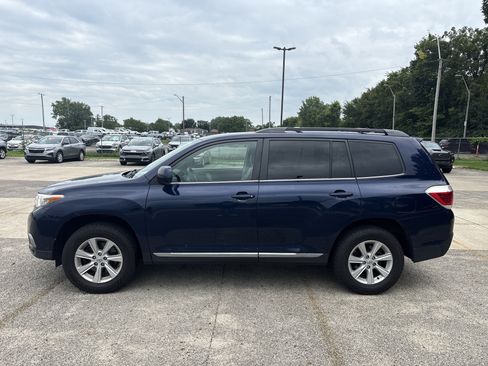 Used 2012 Toyota Highlander 4WD w/ Tech Pkg image 1